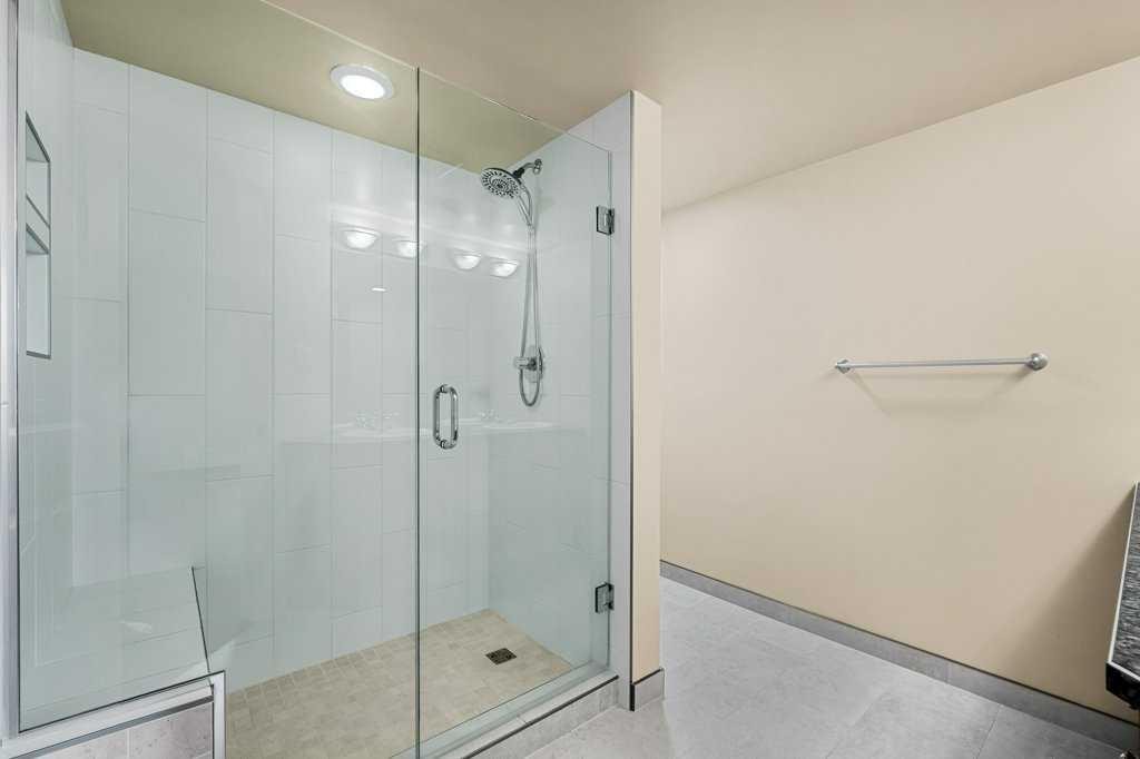504-4555 Varsity Lane Nw, Calgary, AB