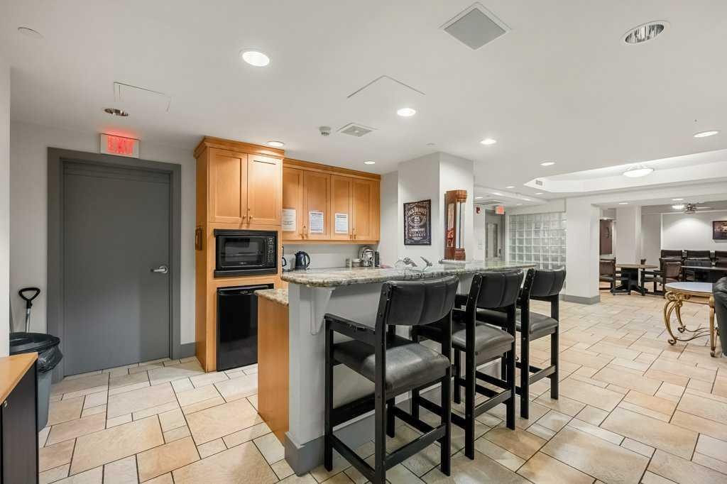 504-4555 Varsity Lane Nw, Calgary, AB