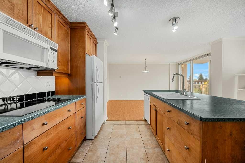 504-4555 Varsity Lane Nw, Calgary, AB