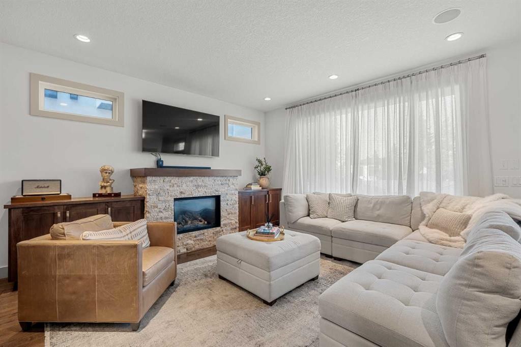 2028 37 Avenue Sw, Calgary, AB