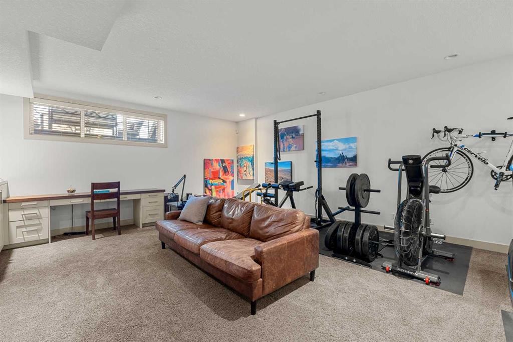 2028 37 Avenue Sw, Calgary, AB