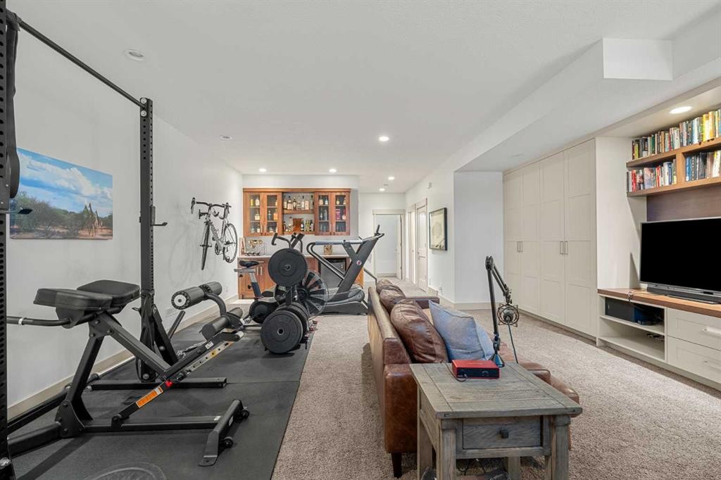 2028 37 Avenue Sw, Calgary, AB