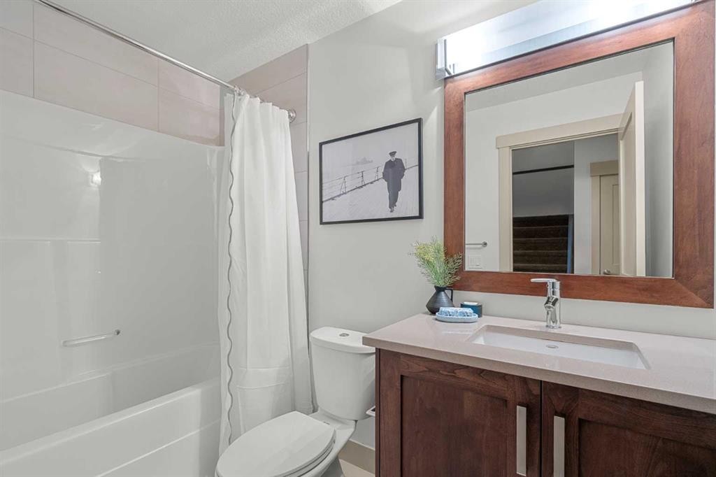 2028 37 Avenue Sw, Calgary, AB