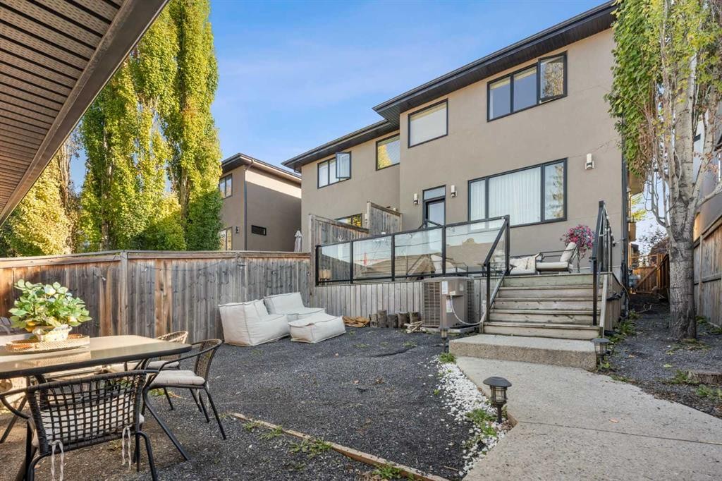 2028 37 Avenue Sw, Calgary, AB