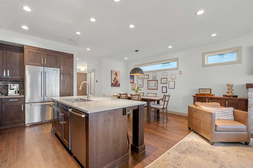 2028 37 Avenue Sw, Calgary, AB