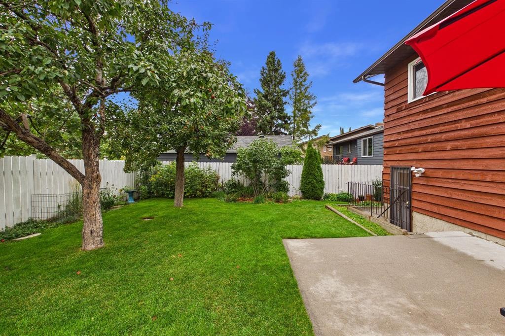 43 Beaconsfield Rise Nw, Calgary, AB
