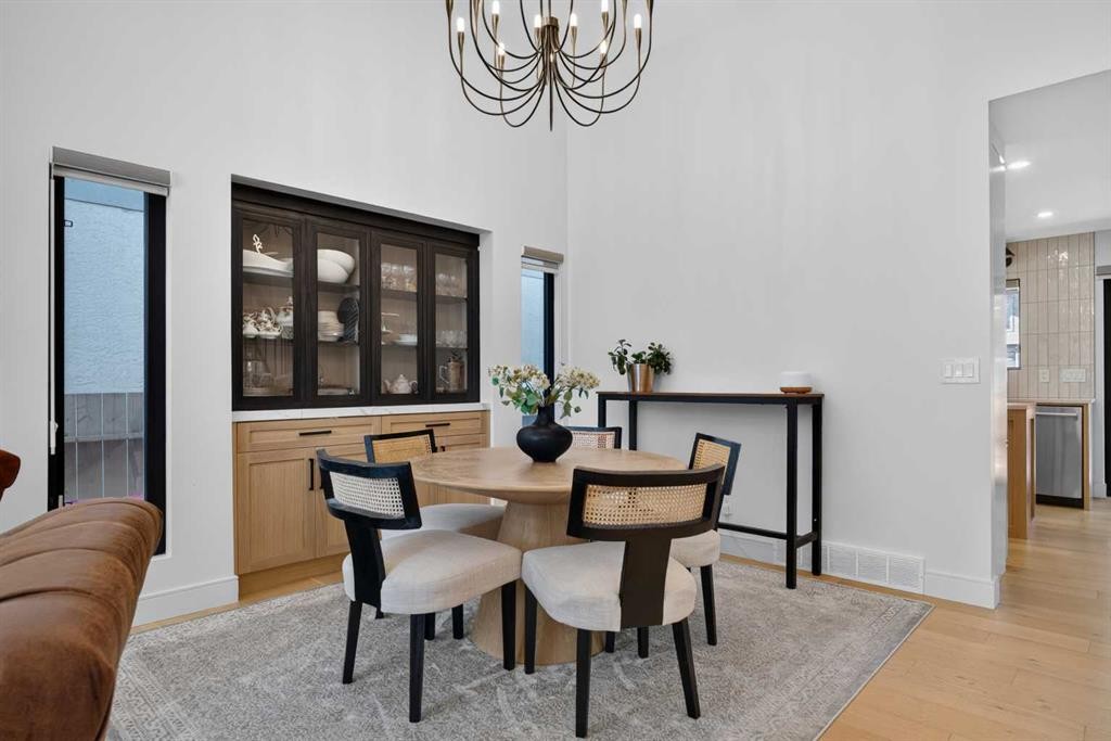 8285 Edgebrook Drive Nw, Calgary, AB