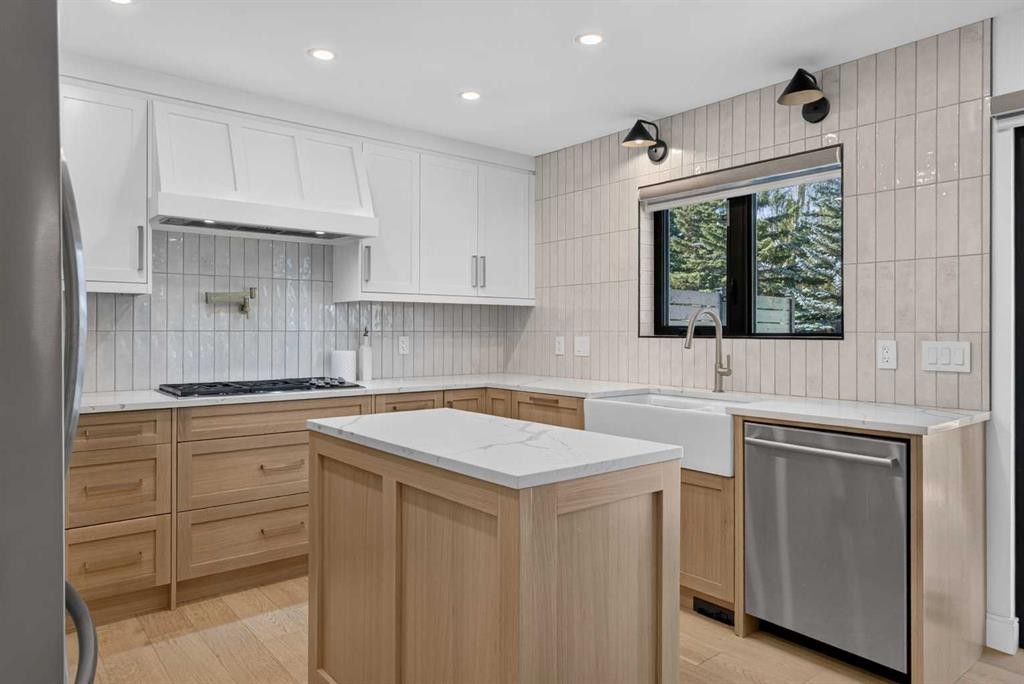 8285 Edgebrook Drive Nw, Calgary, AB