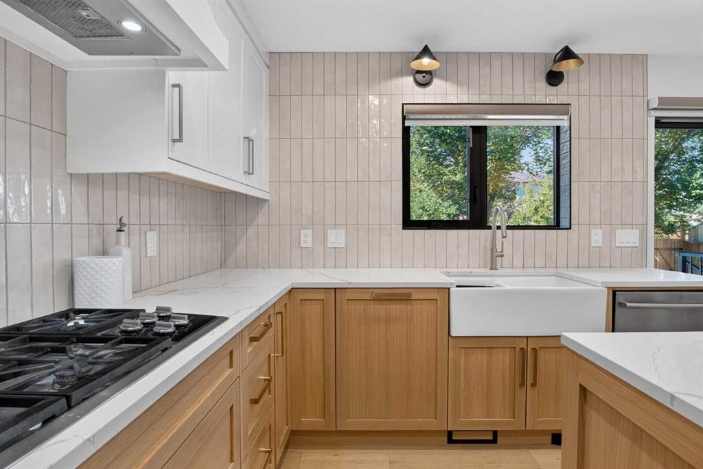8285 Edgebrook Drive Nw, Calgary, AB