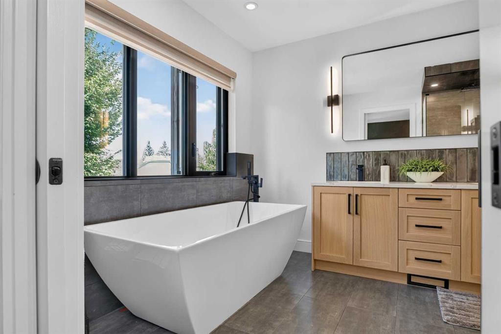 8285 Edgebrook Drive Nw, Calgary, AB