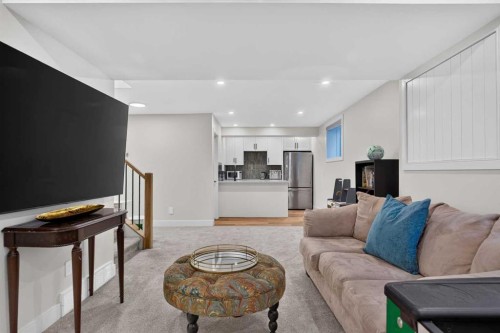 8285 Edgebrook Drive Nw, Calgary, AB 