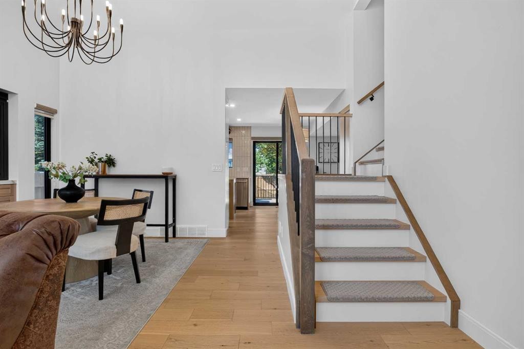 8285 Edgebrook Drive Nw, Calgary, AB