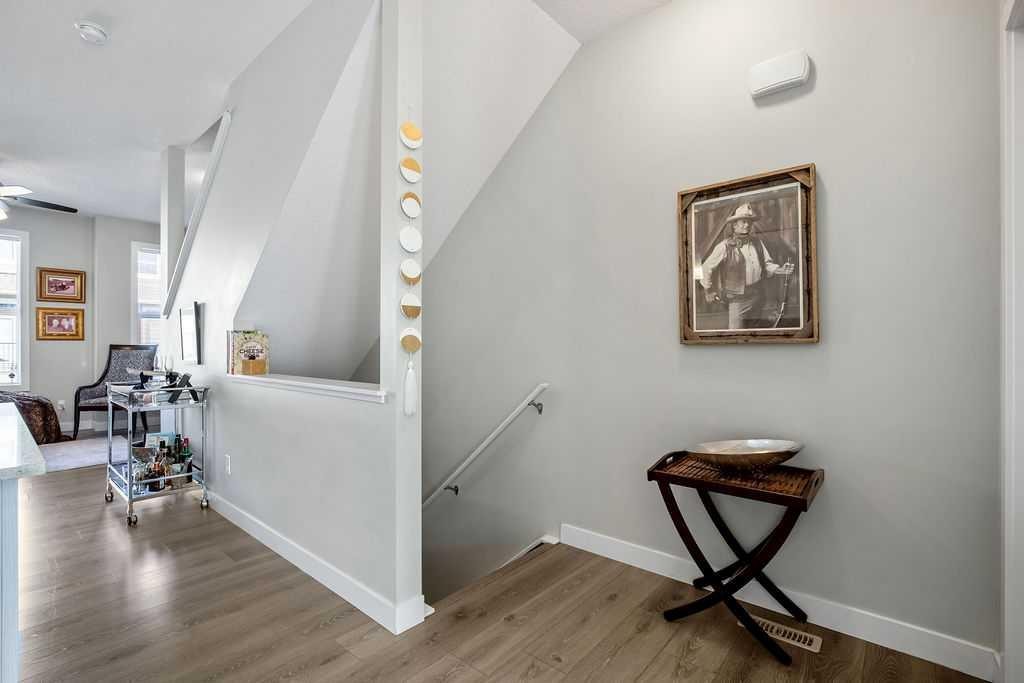 18 Legacy Path Se, Calgary, AB