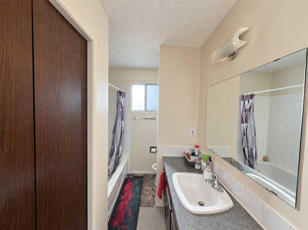 668 Whiteridge Road Ne, Calgary, AB