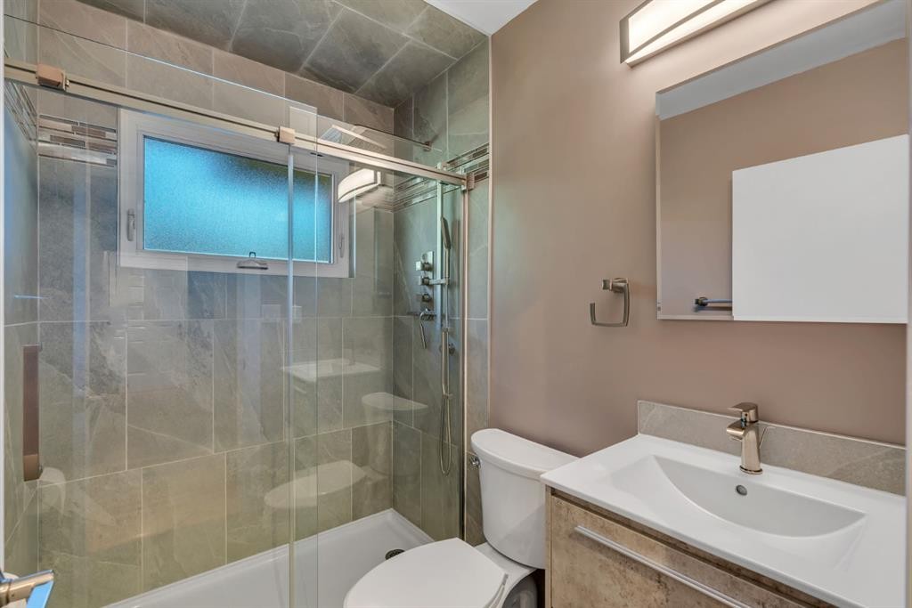 212 Blackthorn Road Nw, Calgary, AB