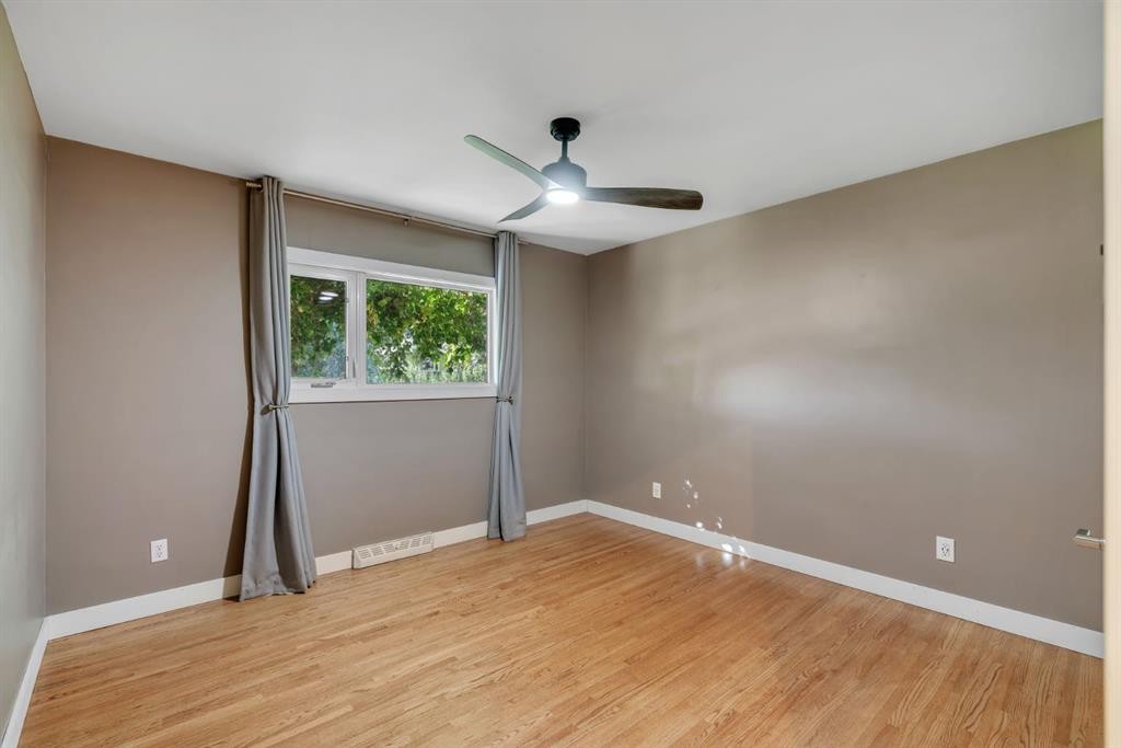 212 Blackthorn Road Nw, Calgary, AB