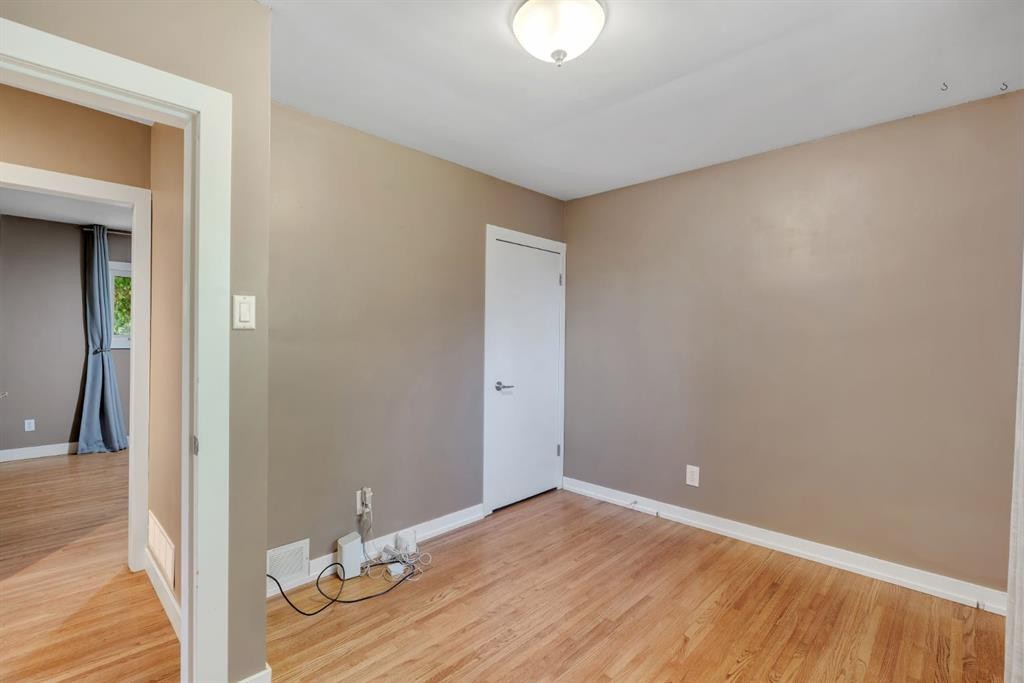 212 Blackthorn Road Nw, Calgary, AB