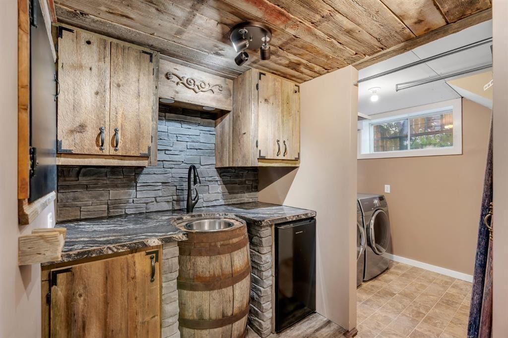 212 Blackthorn Road Nw, Calgary, AB