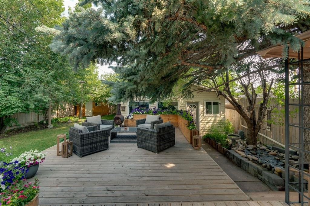 212 Blackthorn Road Nw, Calgary, AB