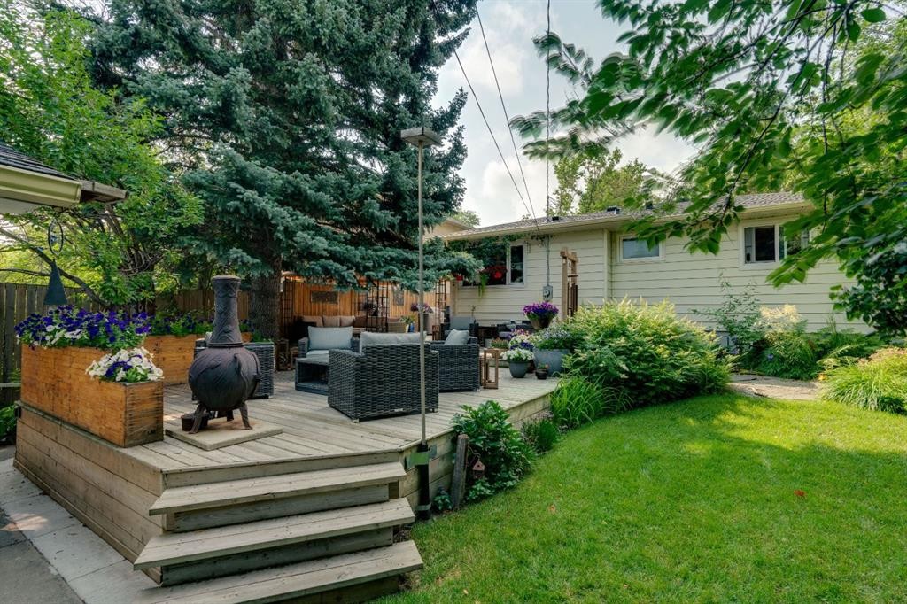 212 Blackthorn Road Nw, Calgary, AB