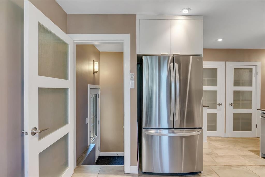 212 Blackthorn Road Nw, Calgary, AB