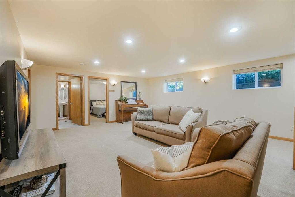 80 Westover Drive Sw, Calgary, AB