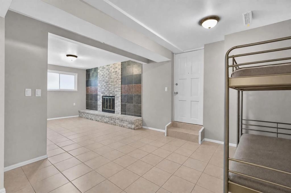 4843 7 Avenue Se, Calgary, AB