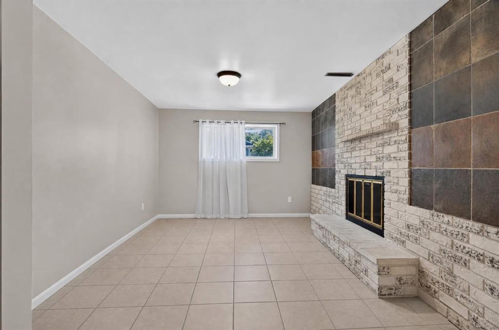 4843 7 Avenue Se, Calgary, AB