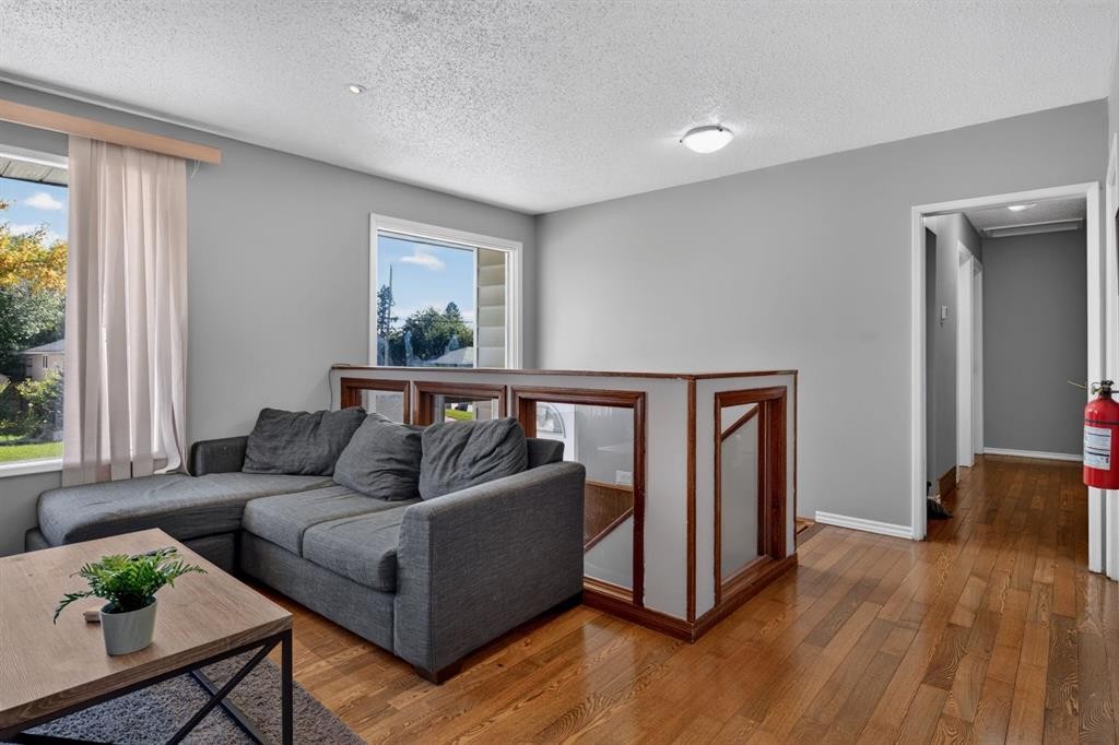 4843 7 Avenue Se, Calgary, AB