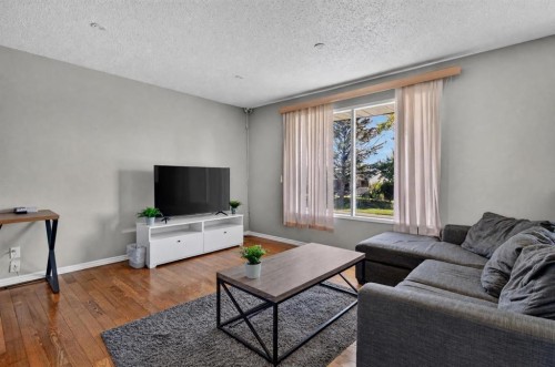 4843 7 Avenue Se, Calgary, AB 