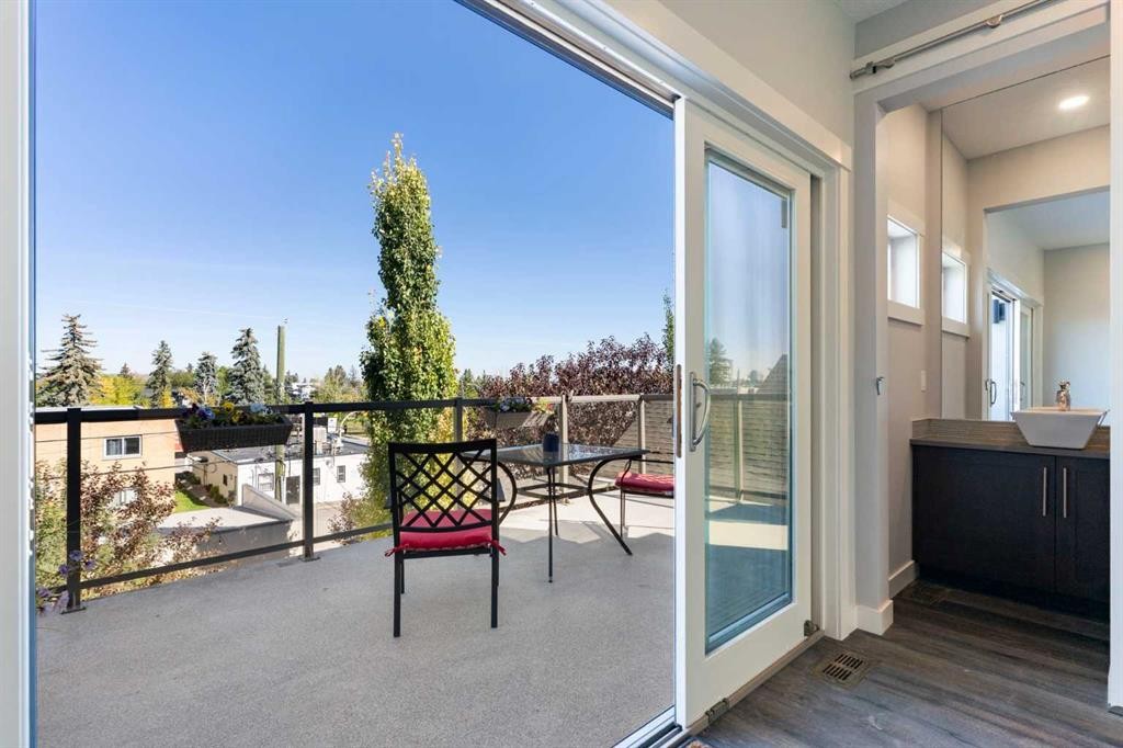 2106 27 Avenue Sw, Calgary, AB
