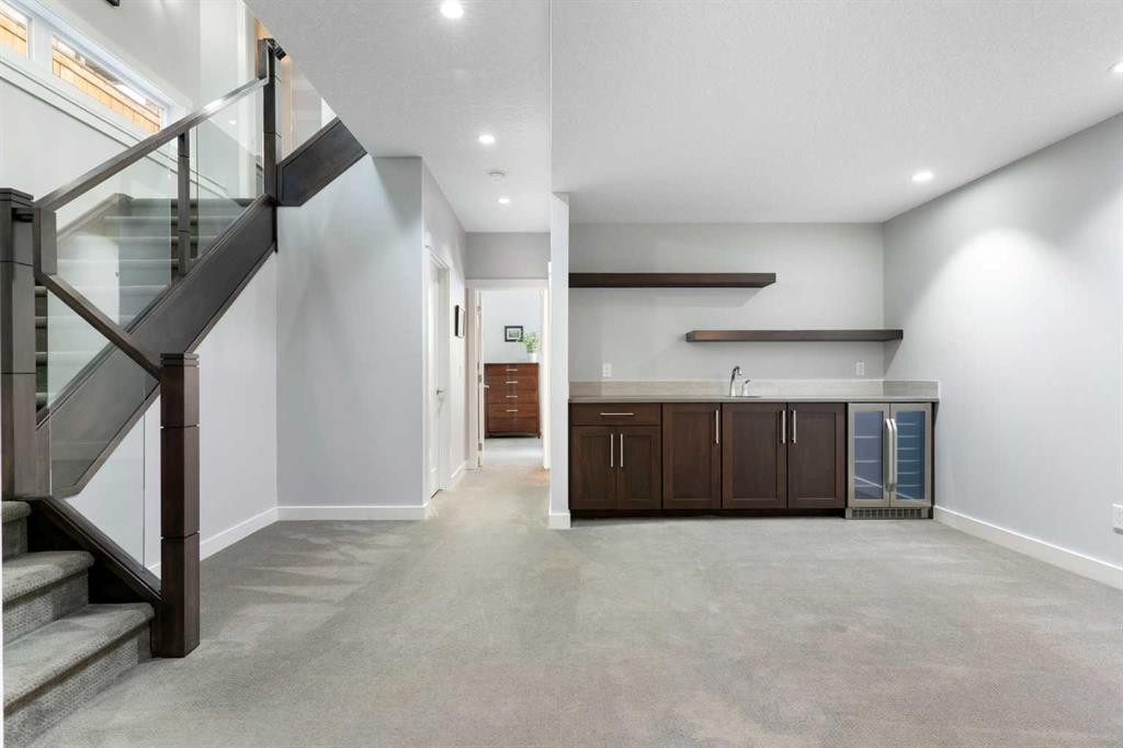 2106 27 Avenue Sw, Calgary, AB