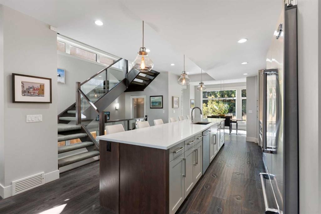 2106 27 Avenue Sw, Calgary, AB