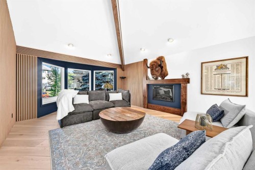 3 Pumpmeadow Crescent Sw, Calgary, AB 