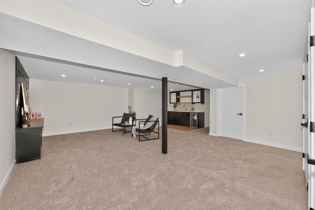 140 Fyffe Road Se, Calgary, AB
