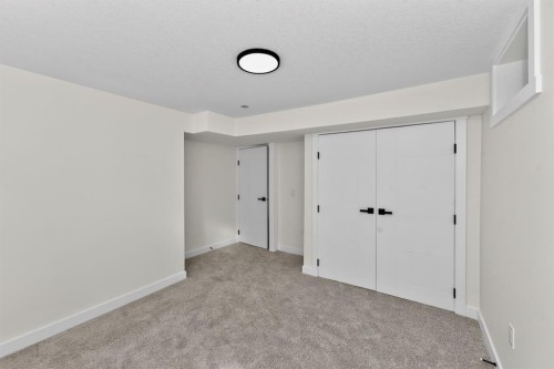 140 Fyffe Road Se, Calgary, AB 