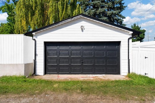 140 Fyffe Road Se, Calgary, AB 