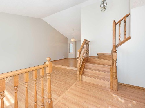 44 Straddock Crescent Sw, Calgary, AB 