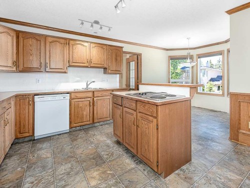 44 Straddock Crescent Sw, Calgary, AB 