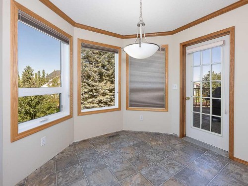 44 Straddock Crescent Sw, Calgary, AB 