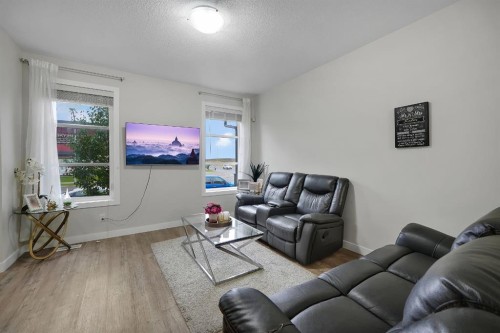16 Skyview Circle Ne, Calgary, AB 