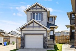 13 Panora View NW Calgary, AB T3K 0R8