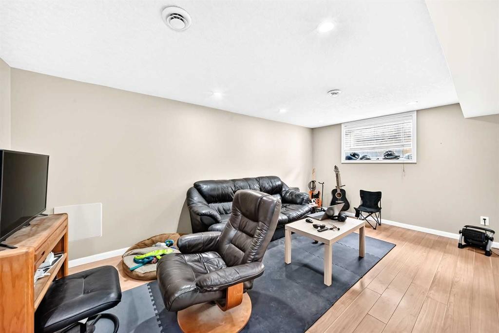 2451 29 Avenue Sw, Calgary, AB