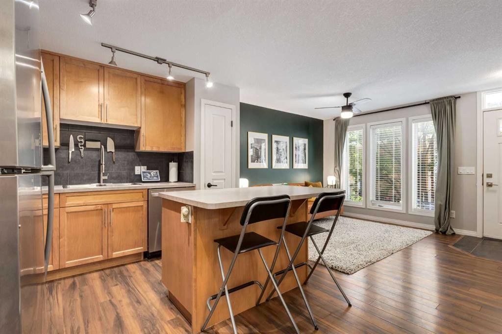 218 Auburn Bay Square Se, Calgary, AB