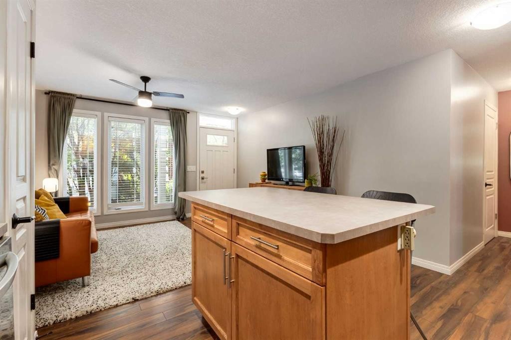 218 Auburn Bay Square Se, Calgary, AB