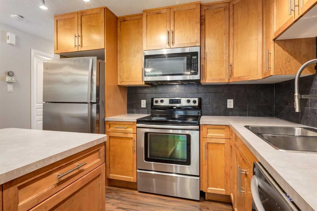 218 Auburn Bay Square Se, Calgary, AB