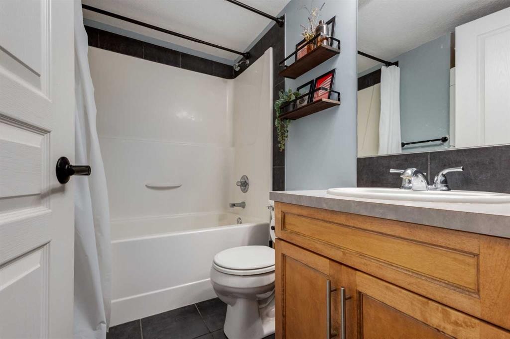 218 Auburn Bay Square Se, Calgary, AB