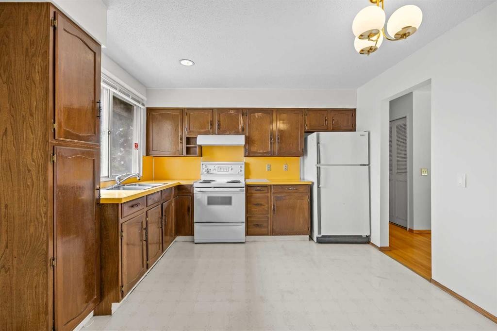 6904 8 Street Nw, Calgary, AB