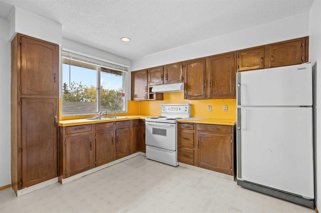 6904 8 Street Nw, Calgary, AB