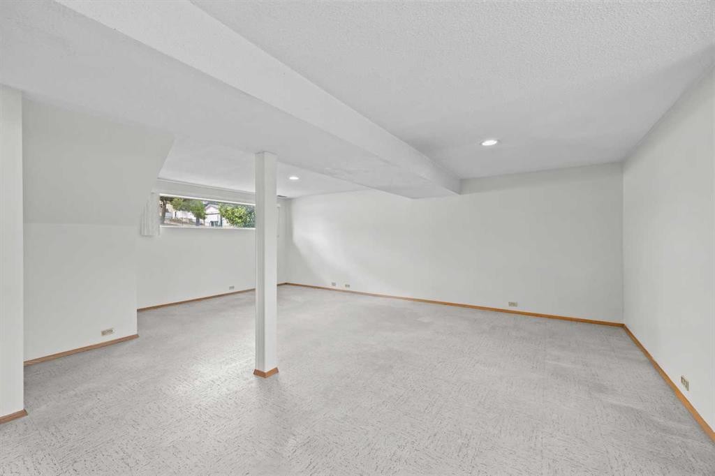 6904 8 Street Nw, Calgary, AB